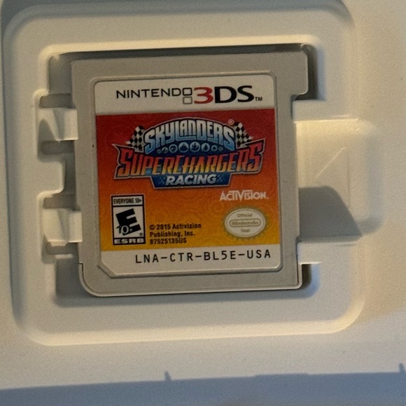 Skylanders Super Chargers Bundle - Picture 4 of 13